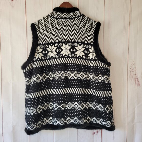 cj Banks Women’s Vest, 3X, Black/White/Faux Fur, Button Front, Winter, Snowflake - Picture 3 of 10